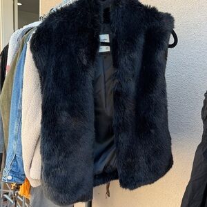 Abercrombie & Fitch Midnight Black Faux Fur Vest